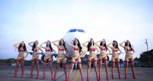 vietjet airlines, pramugari memakai bikini